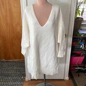 Free People Oversized Soft White Sweater. Size Large.